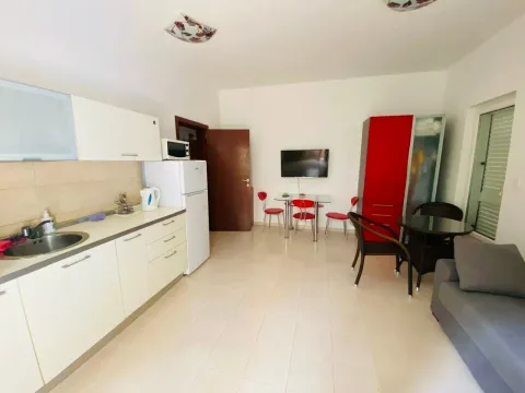Sale, one bedroom apartment, 38m², Petrovac, Budva - image 5