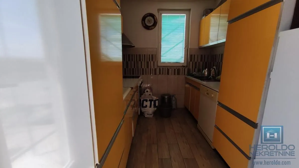 Rent, office space, 100m², Vašarište, Jagodina