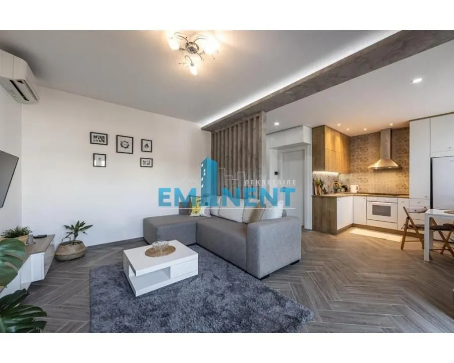 Izdavanje, jednosoban stan, 39m², Zemun Centar, Zemun Sve Podlokacije