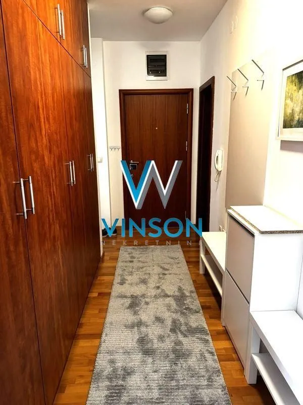 Izdavanje, jednosoban stan, 55m², Centar, Novi Sad