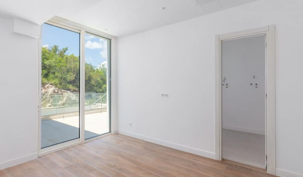 Prodaja, kuća, 328m², Krašići, Tivat