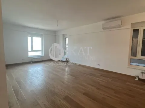 Prodaja, dvosoban stan, 70m², Novi Beograd Blok 65, Novi Beograd Sve Podlokacije - image 2