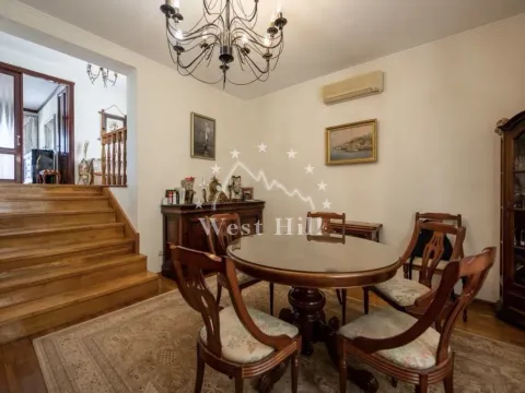 Sale, house, 450m², Kotor, Crna Gora - image 2