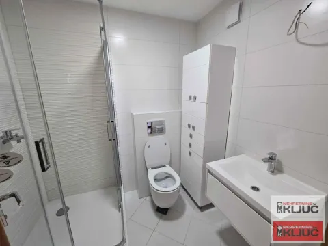 Prodaja, dvosoban stan, 42m², Centar, Novi Sad - image 10