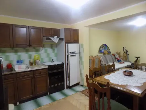 Sale, house, 105m², Ćuprija, Srbija - image 19