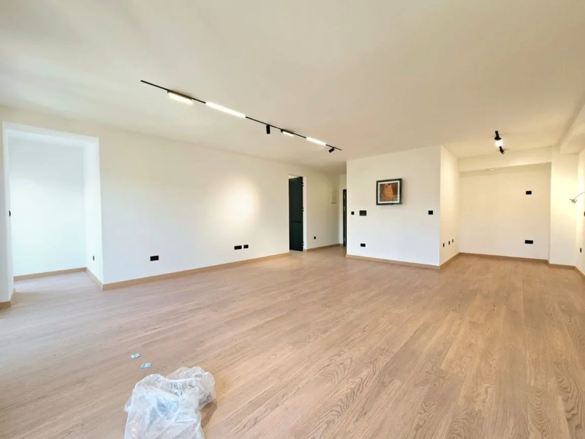 Prodaja, dvosoban stan, 206m², Zagorič, Podgorica