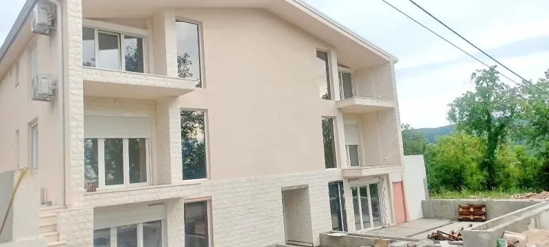 Sale, house, 527m², Sutvara, Kotor