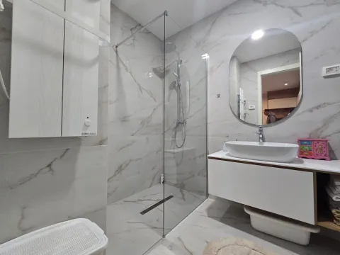 Izdavanje, jednosoban stan, 57m², Central Point, Podgorica - image 13