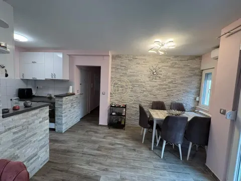 Izdavanje, dvosoban stan, 56m², Lekino Brdo, Voždovac Sve Podlokacije - image 5