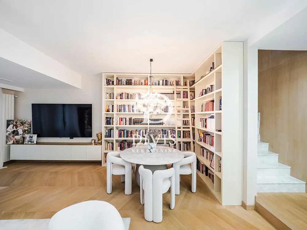 Sale, four bedroom apartment, 153m², Savski Venac, Beograd