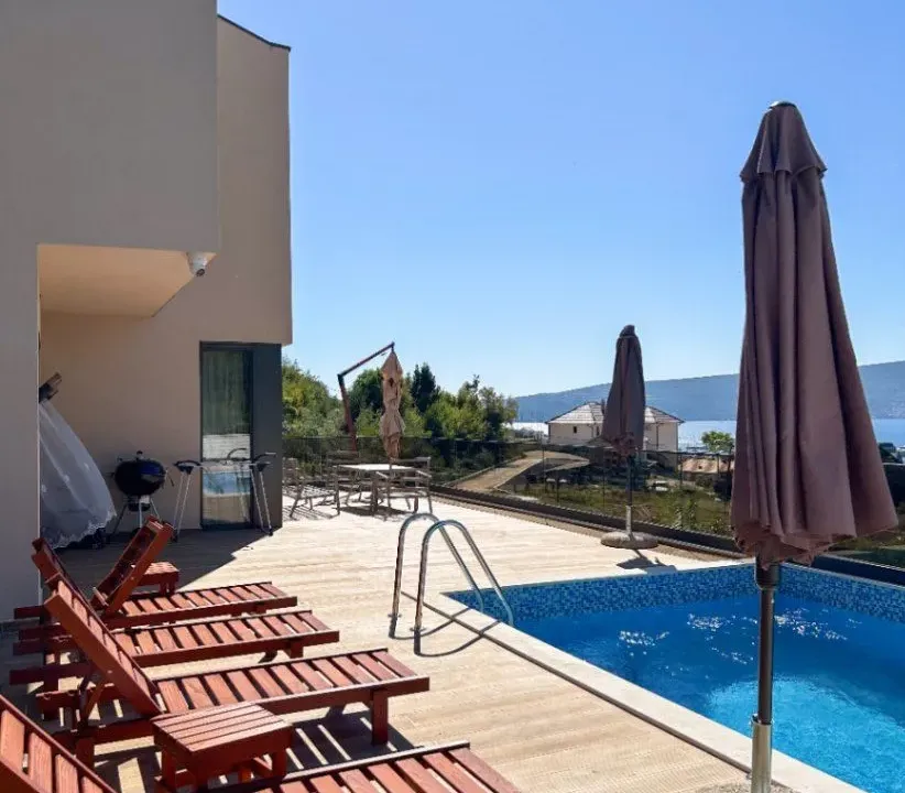 Rent, house, 240m², Seljanovo, Tivat