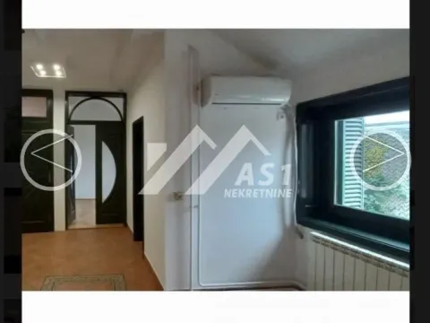 Izdavanje, poslovni prostor, 260m², Centar, Novi Sad - image 2