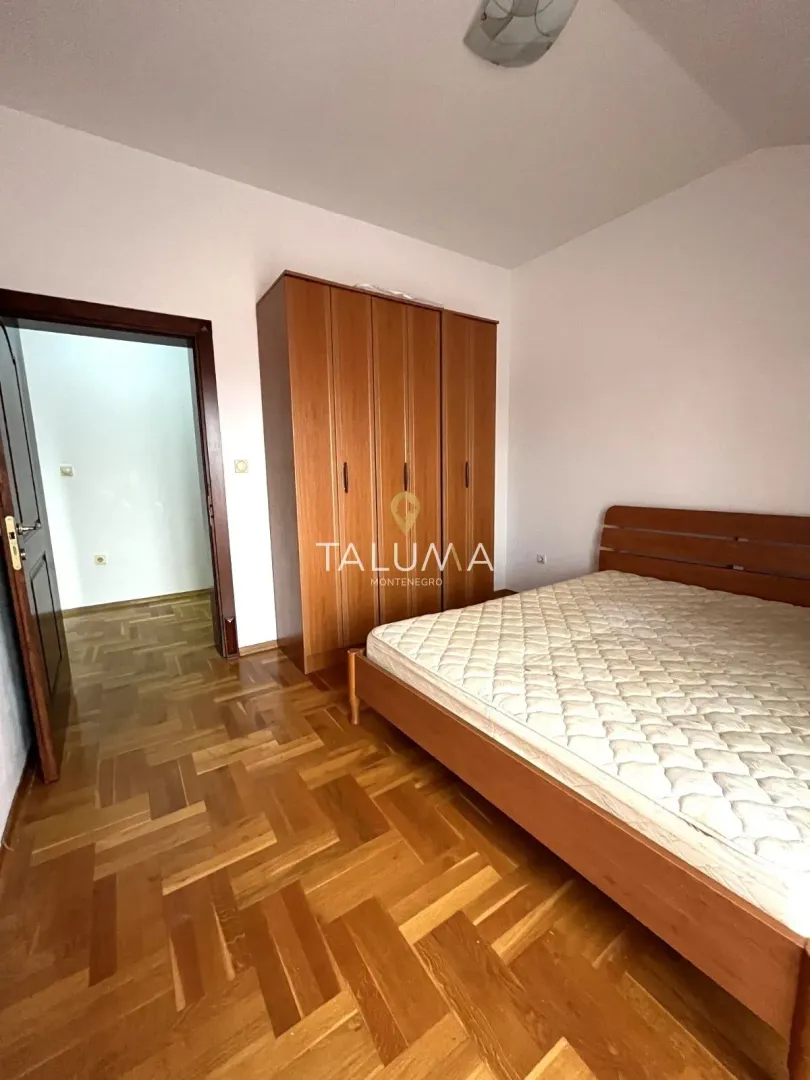 Rent, apartment, 150m², Stari Aerodrom, Podgorica