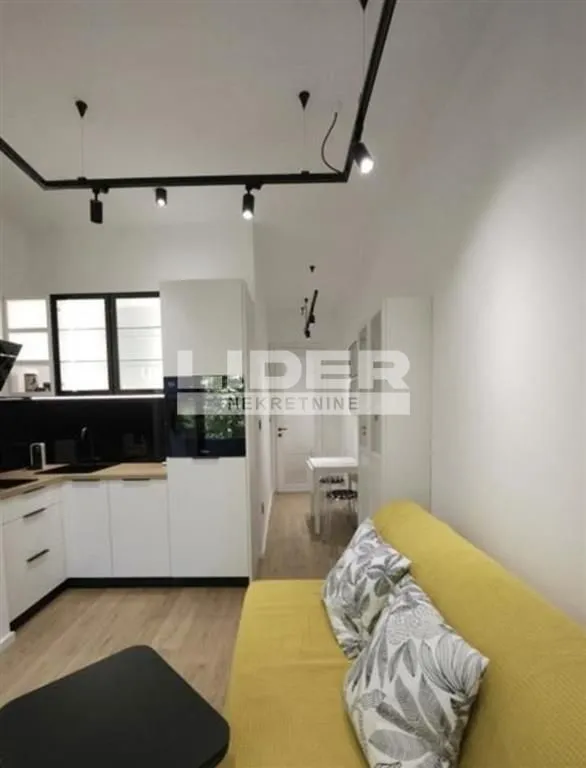 Rent, one bedroom apartment, 32m², Stari Grad, Beograd