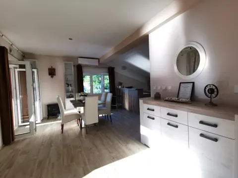 Rent, three bedroom apartment, 110m², Dobrota, Kotor - image 10