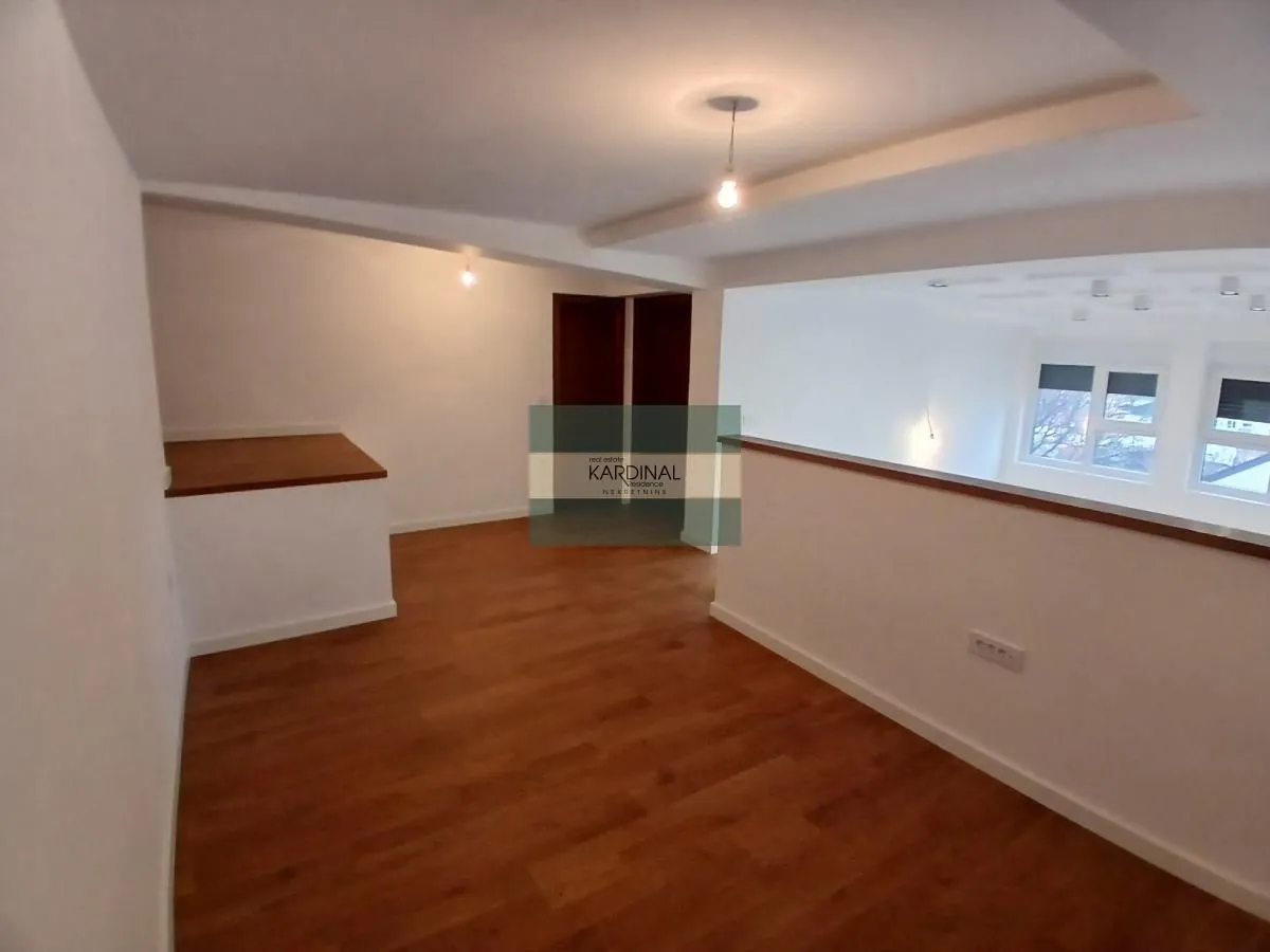 Prodaja, trosoban stan, 79m², Erdoglija, Kragujevac