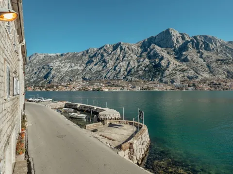 Rent, house, 90m², Muo, Kotor - image 22