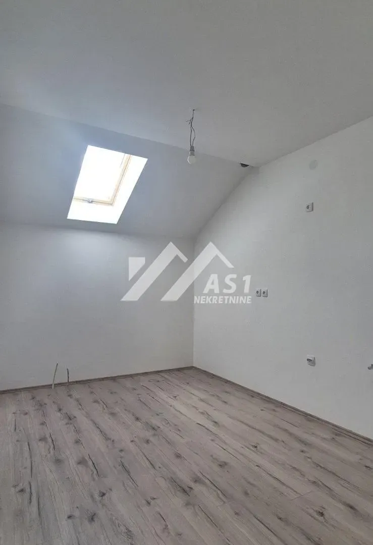 Prodaja, četvorosoban stan, 83m², Nova Detelinara, Novi Sad Sve Podlokacije