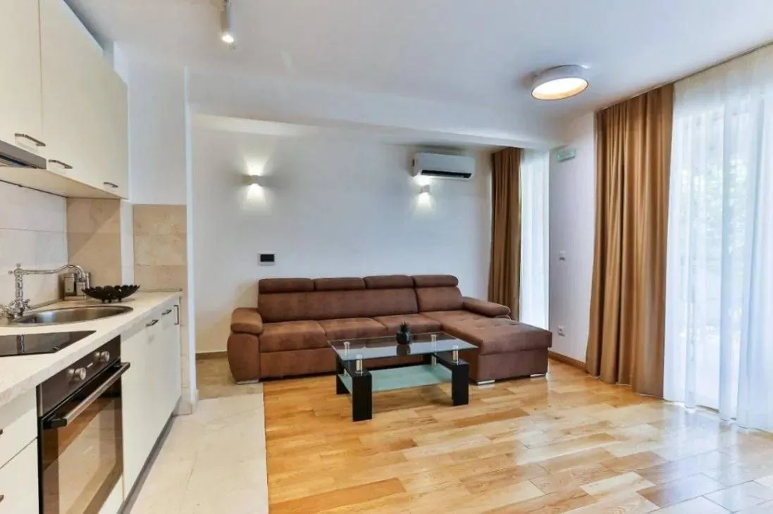 Rent, two bedroom apartment, 59m², Pržno, Budva