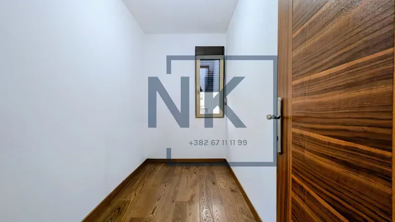 Izdavanje, poslovni prostor, 56m², City Kvart, Podgorica