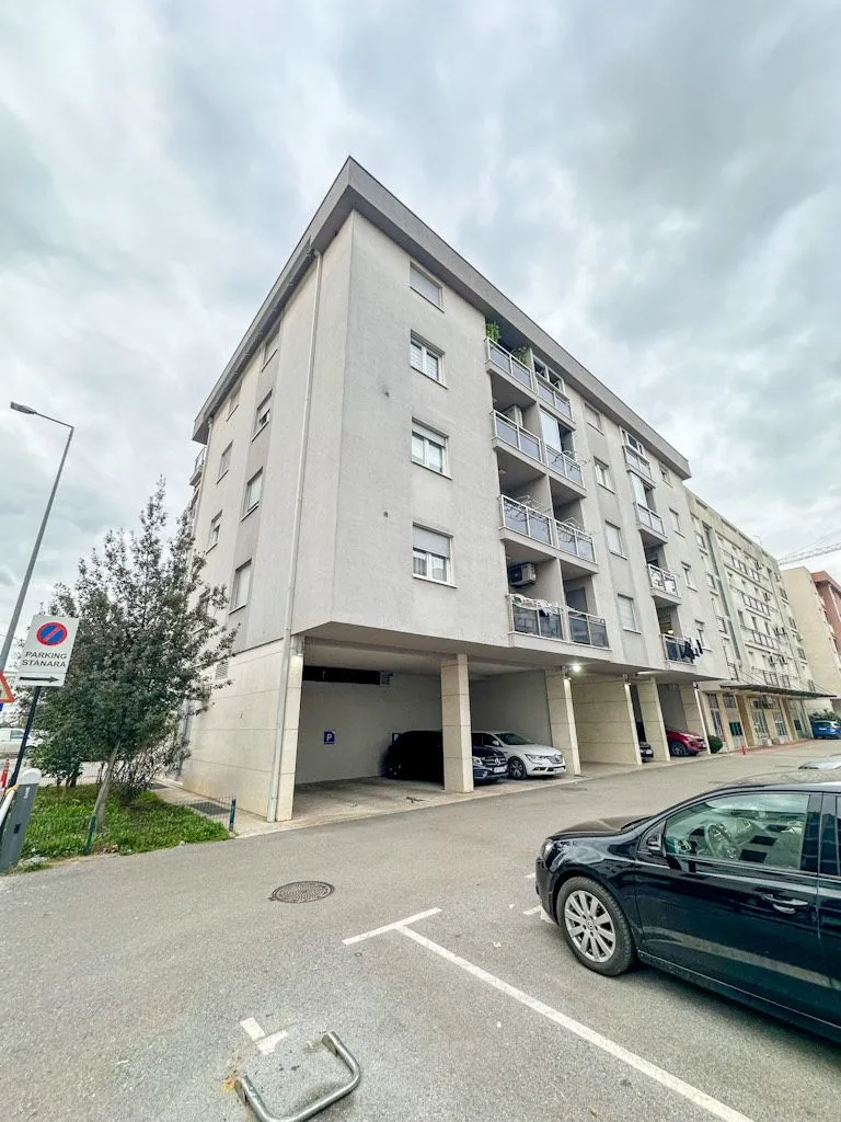 Prodaja, jednosoban stan, 48m², Blok 9, Podgorica