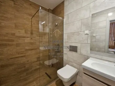 Izdavanje, jednosoban stan, 42m², Centar, Bar - image 5