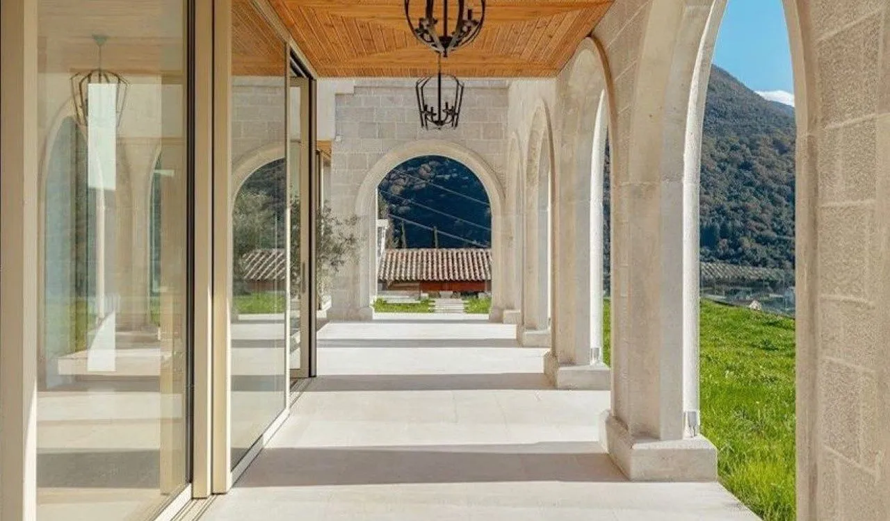 Prodaja, kuća, 1400m², Donja Lastva, Tivat