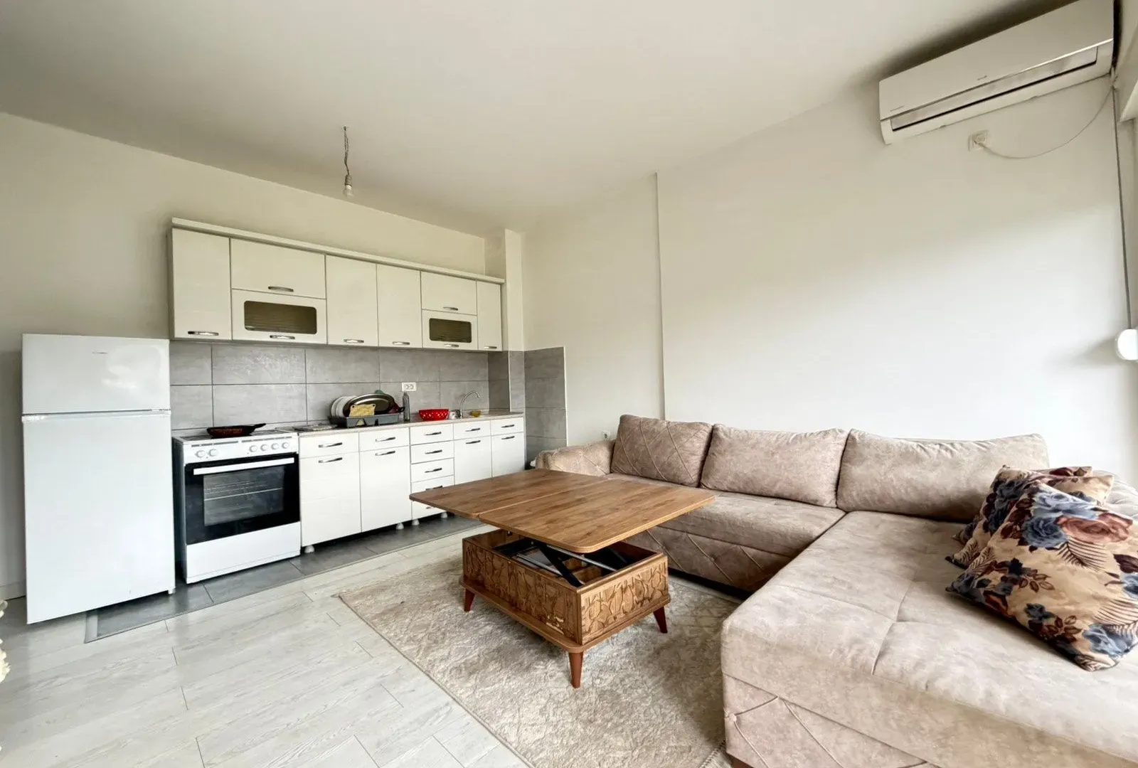 Prodaja, dvosoban stan, 51m², Konik, Podgorica