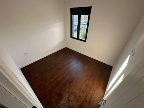 Prodaja, jednosoban stan, 39m², Central Point, Podgorica - image 9