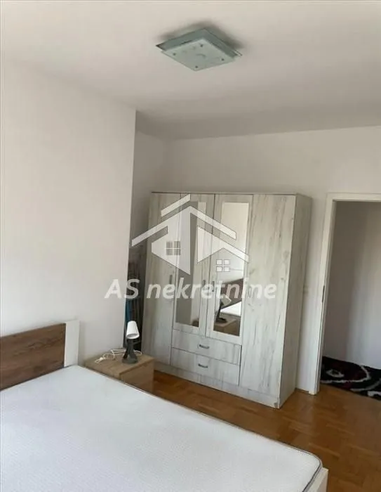 Izdavanje, trosoban stan, 68m², Zvezdara Sve Podlokacije, Beograd
