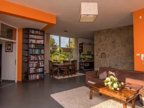 Izdavanje, kuća, 250m², Tološi, Podgorica - image 19