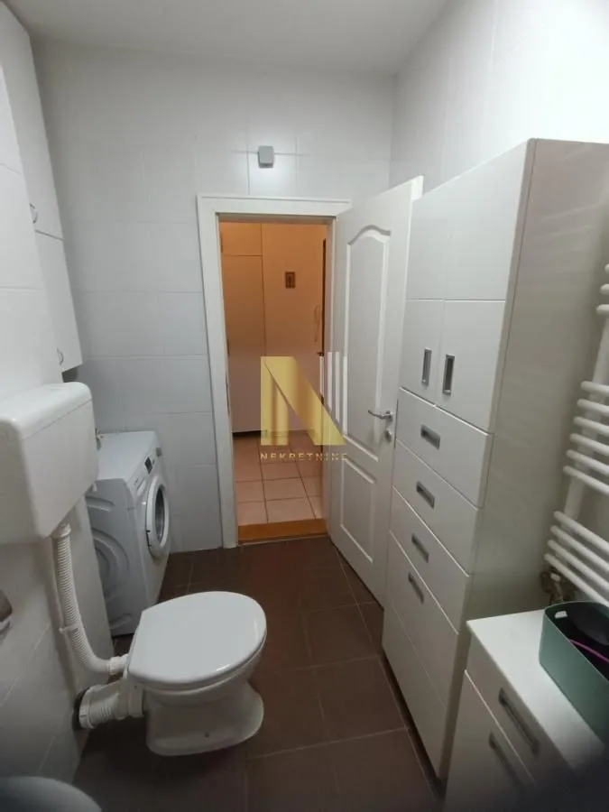 Prodaja, trosoban stan, 90m², Nova Detelinara, Novi Sad Sve Podlokacije