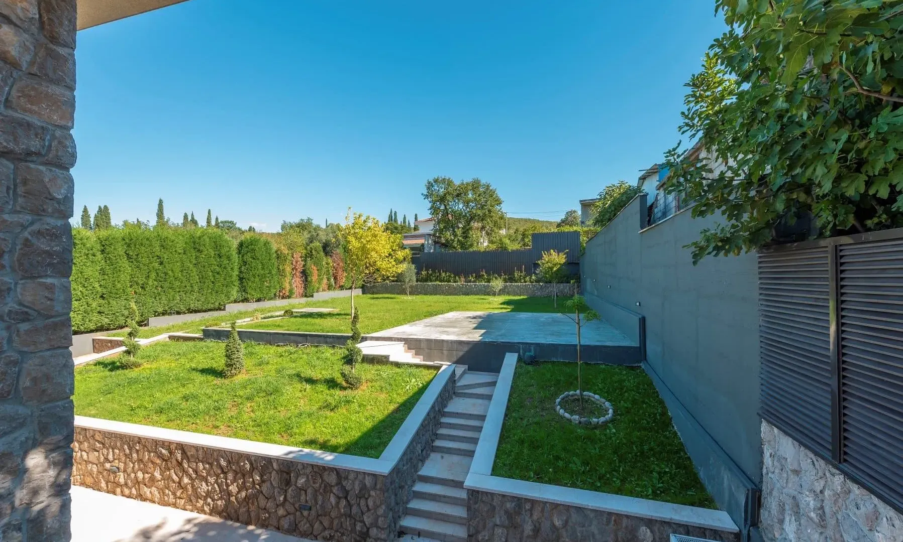 Sale, house, 492m², Mareza, Podgorica