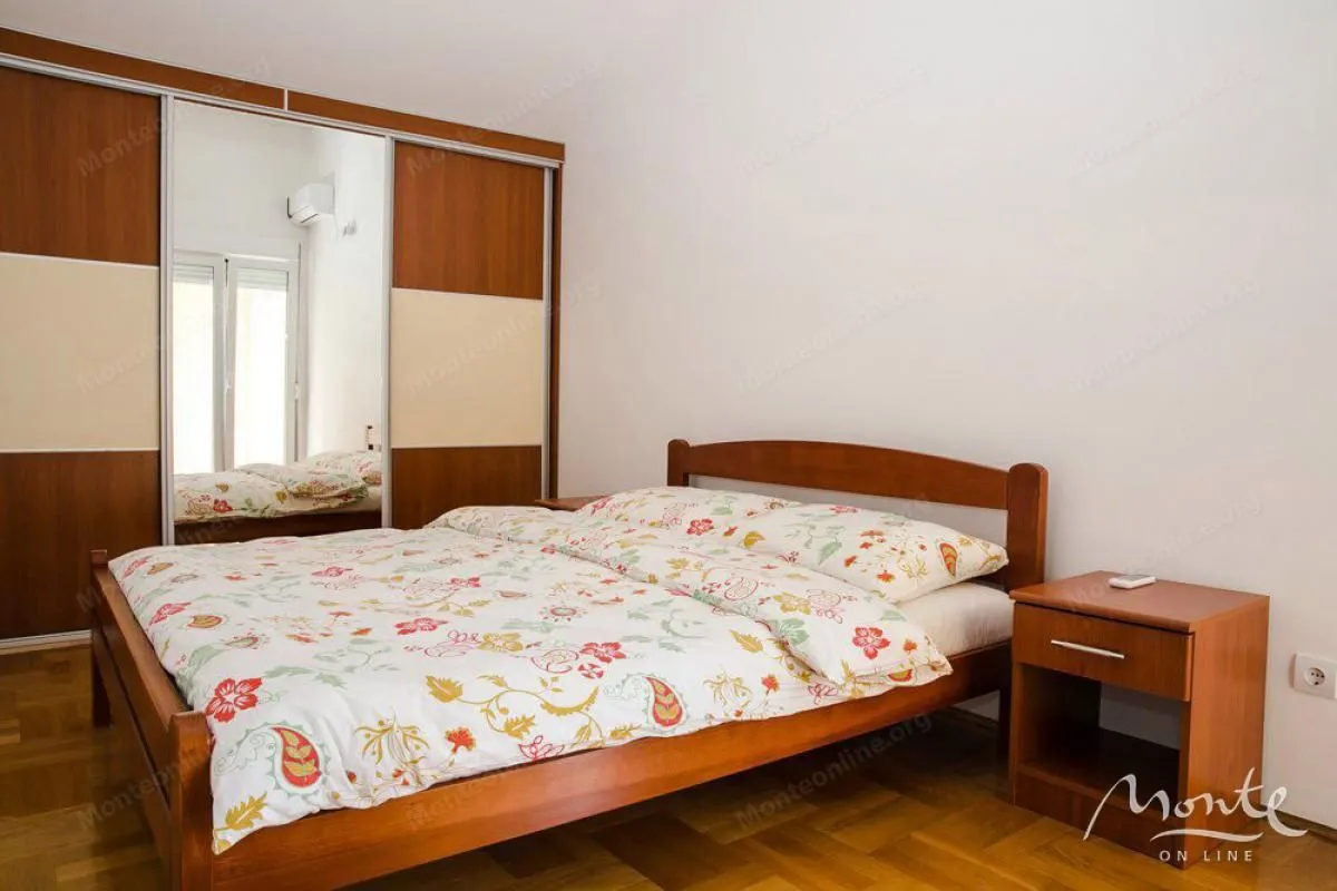 Prodaja, dvosoban stan, 83m², Igalo, Herceg Novi