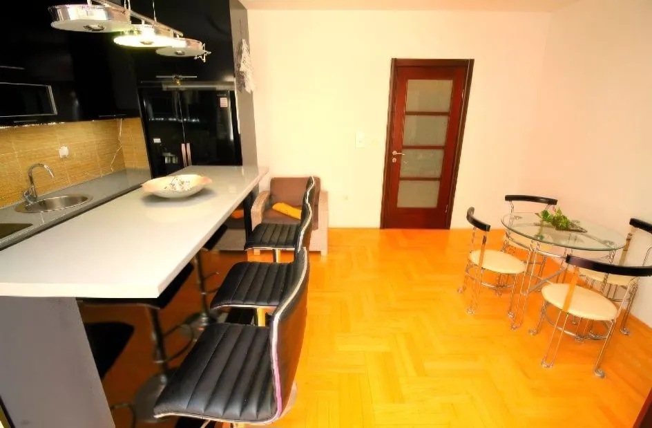 Rent, three bedroom apartment, 80m², Rozino, Budva