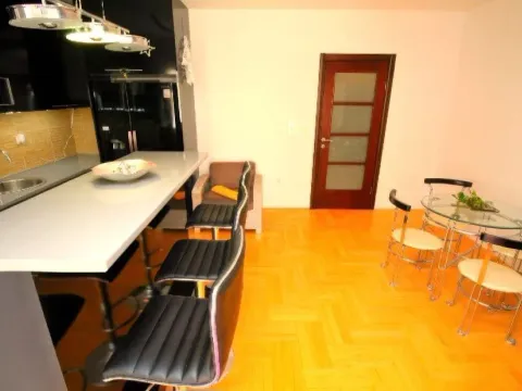 Rent, three bedroom apartment, 80m², Rozino, Budva - image 11