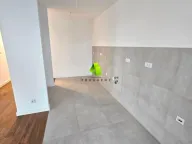 Izdavanje, trosoban stan, 130m², Medijana, Niš - image 5