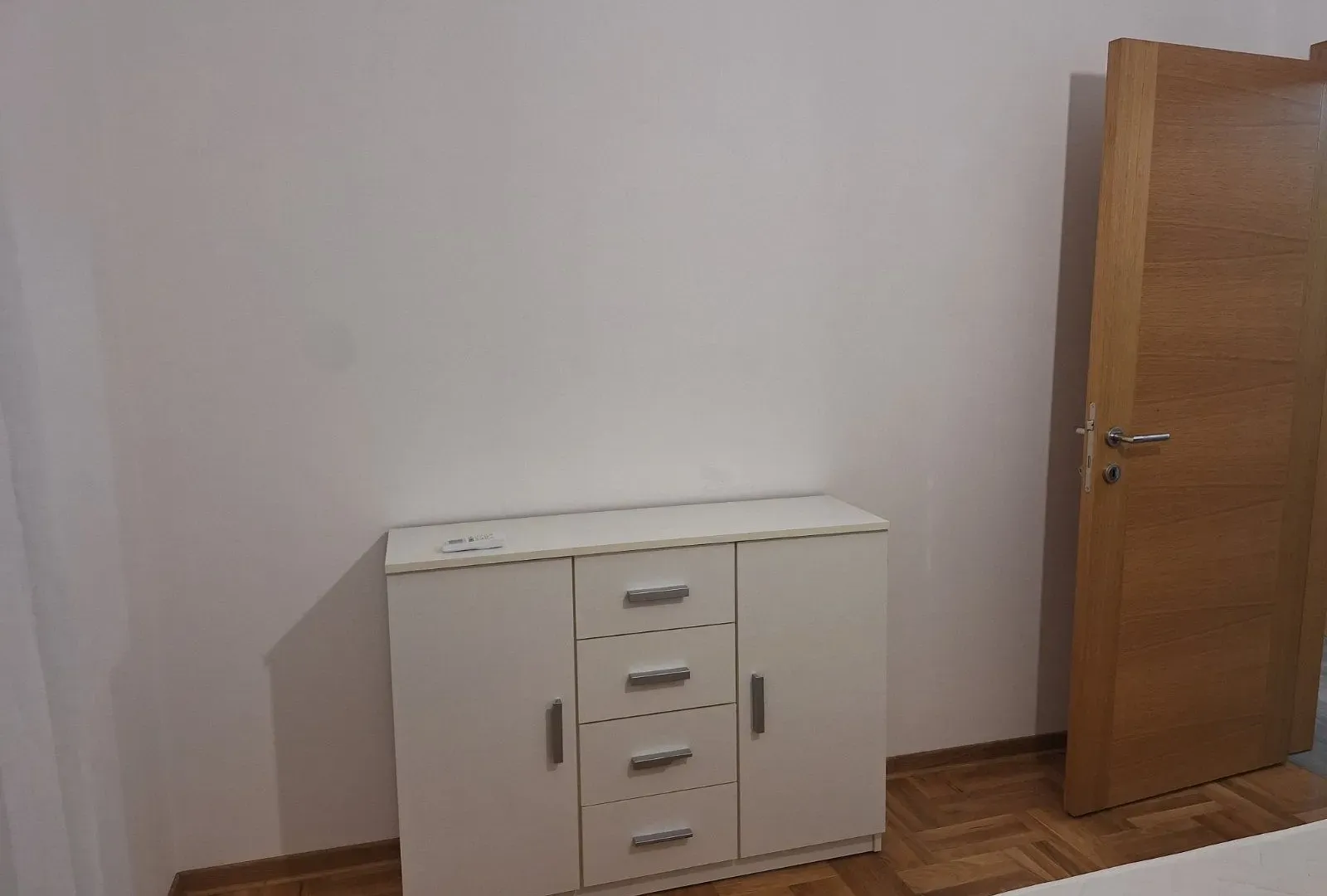 Rent, one bedroom apartment, 54m², Kalimanj, Tivat