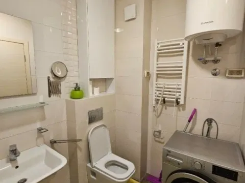 Izdavanje, jednosoban stan, 47m², City Kej, Podgorica - image 6