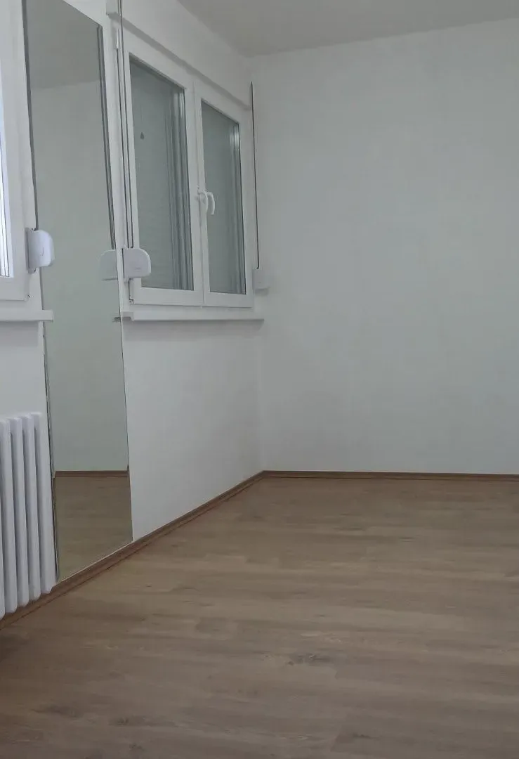Prodaja, dvosoban stan, 61m², Kanarevo Brdo, Beograd