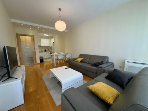 Rent, two bedroom apartment, 71m², Momišići, Podgorica - image 7