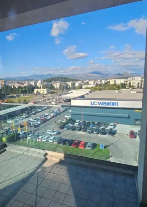 Izdavanje, dvosoban stan, 70m², Zabjelo, Podgorica