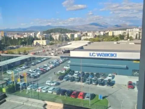 Izdavanje, dvosoban stan, 70m², Zabjelo, Podgorica