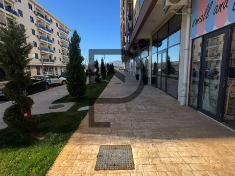 Izdavanje, poslovni prostor, 74m², New City, Podgorica - image 5