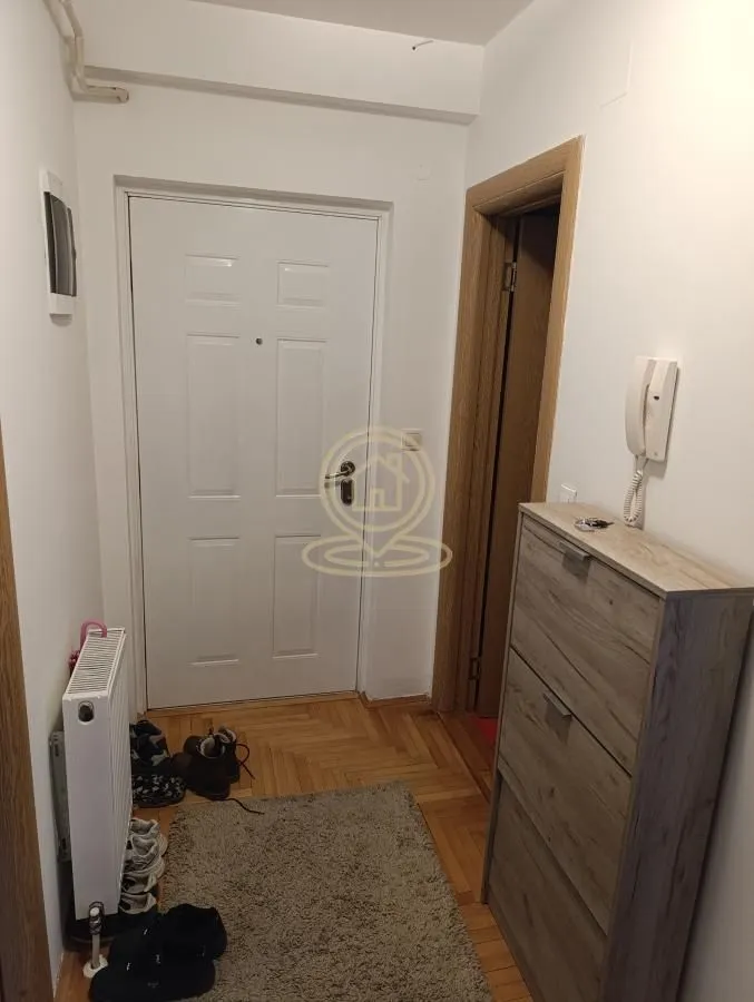 Izdavanje, dvosoban stan, 59m², Centar, Kragujevac