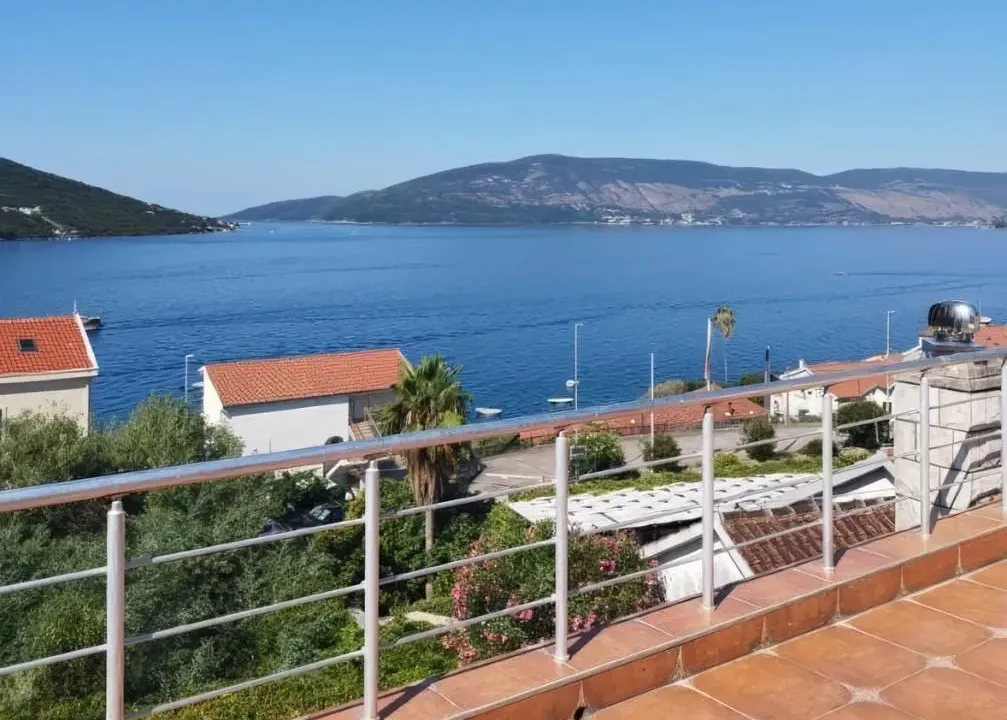 Sale, house, 180m², Kumbor, Herceg Novi