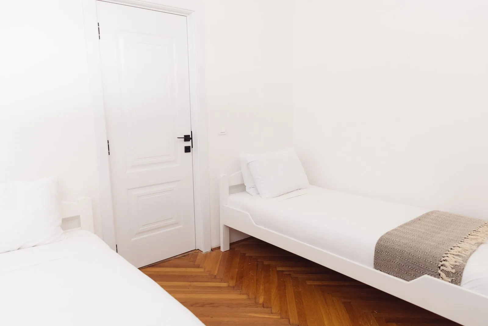 Sale, two bedroom apartment, 74m², Sveti Stefan, Budva