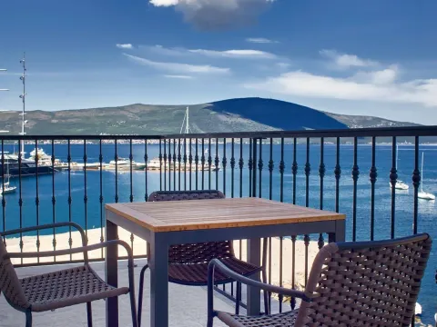 Prodaja, dvosoban stan, 110m², Tivat, Crna Gora - image 6