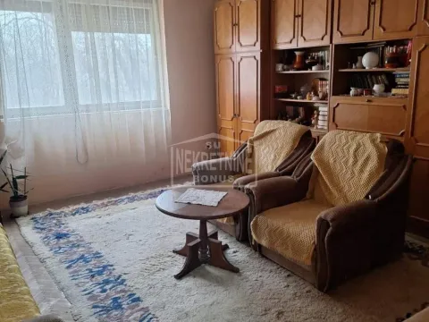 Prodaja, dvosoban stan, 66m2, Kertvaroš, Subotica