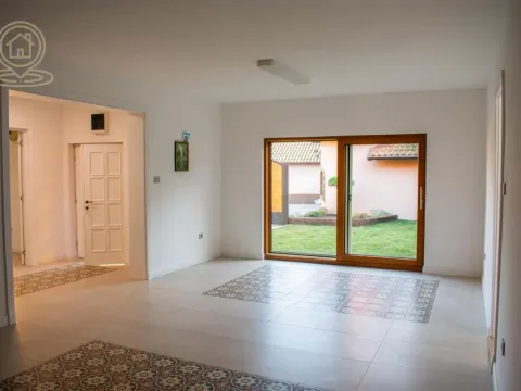 Izdavanje, poslovni prostor, 145m², Zemun Gornji Grad, Zemun Sve Podlokacije - image 10